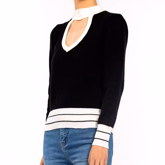 Круглый вырез в полоску, тонкий длинный